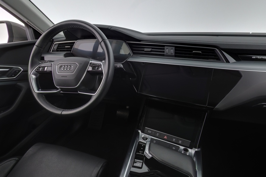 Audi Q8 e-tron vaihtoauto