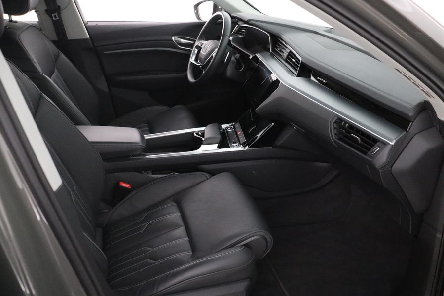 Audi Q8 e-tron vaihtoauto