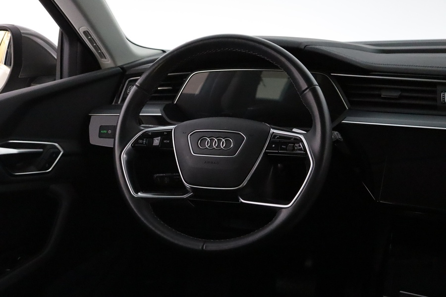 Audi Q8 e-tron vaihtoauto