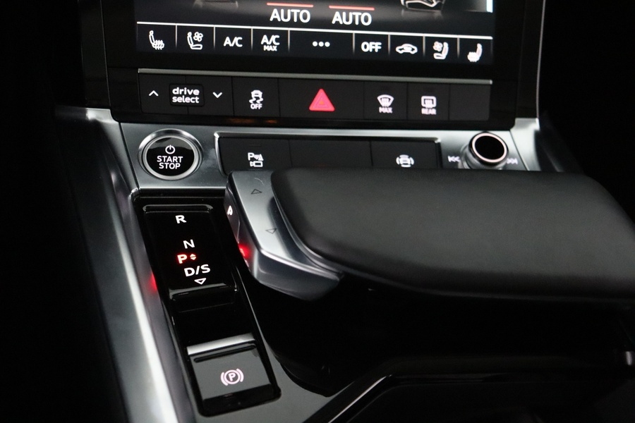 Audi Q8 e-tron vaihtoauto