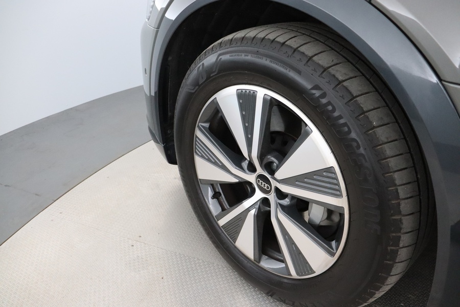 Audi Q8 e-tron vaihtoauto