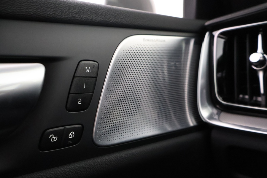 Volvo V60 Cross Country vaihtoauto