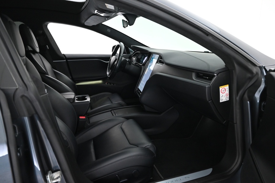 Tesla Model S vaihtoauto