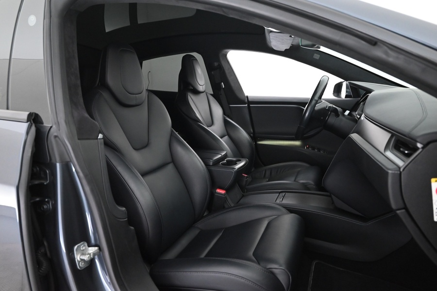 Tesla Model S vaihtoauto