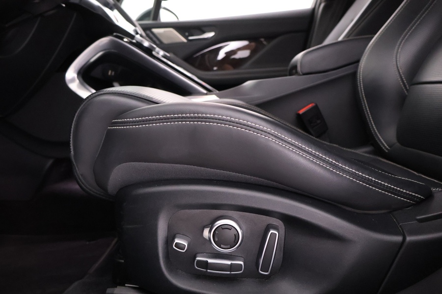 Jaguar I-PACE vaihtoauto