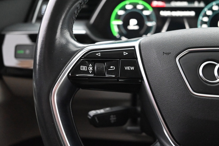 Audi e-tron vaihtoauto