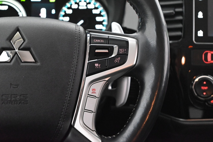 Mitsubishi Outlander PHEV vaihtoauto