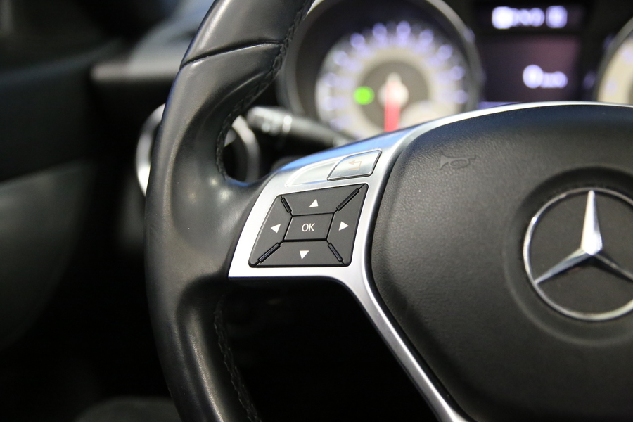 Mercedes-Benz SLK vaihtoauto