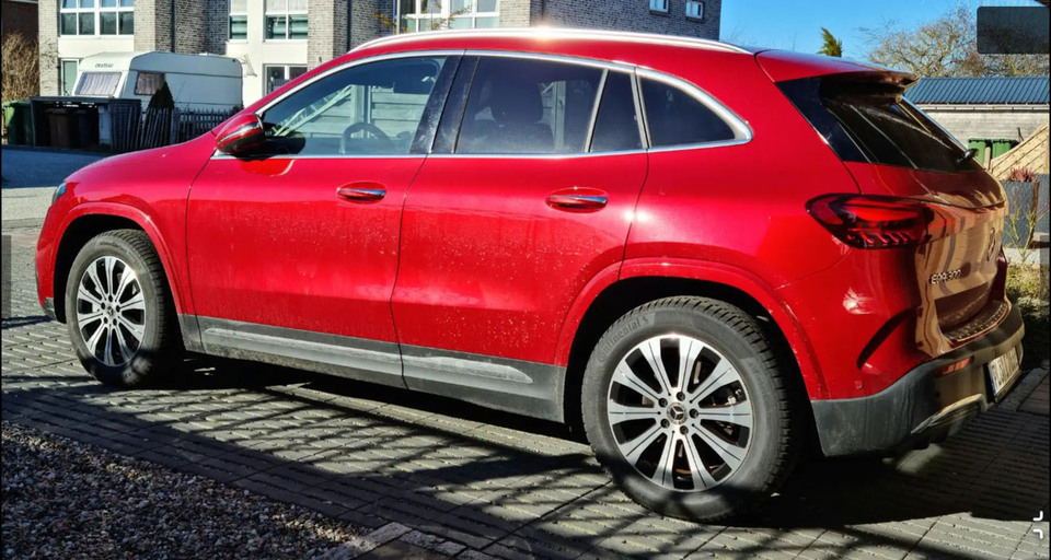 Mercedes-Benz EQA vaihtoauto