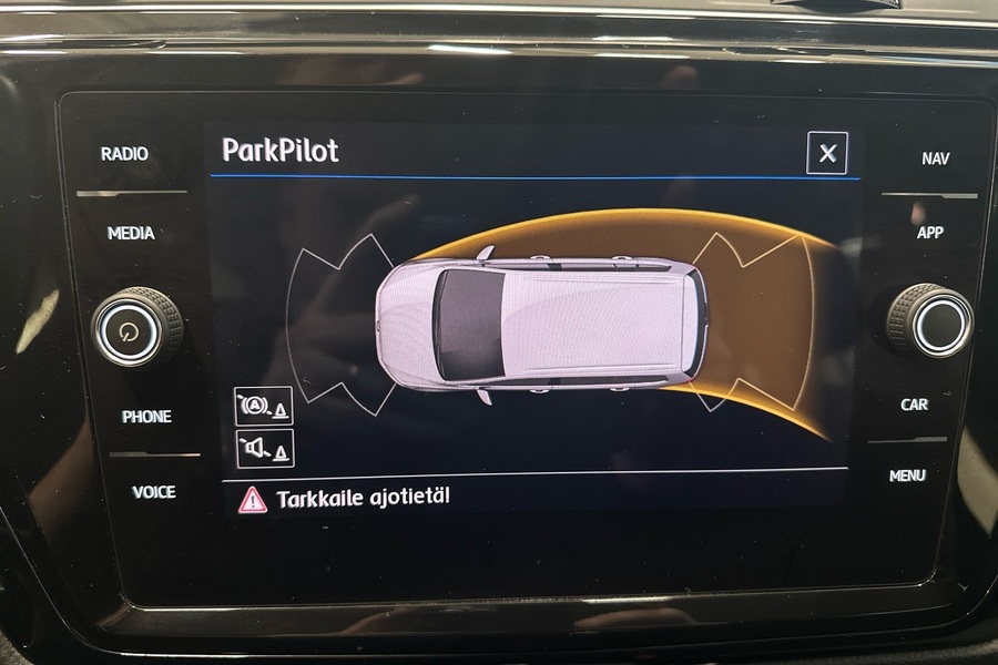 Volkswagen Touran vaihtoauto