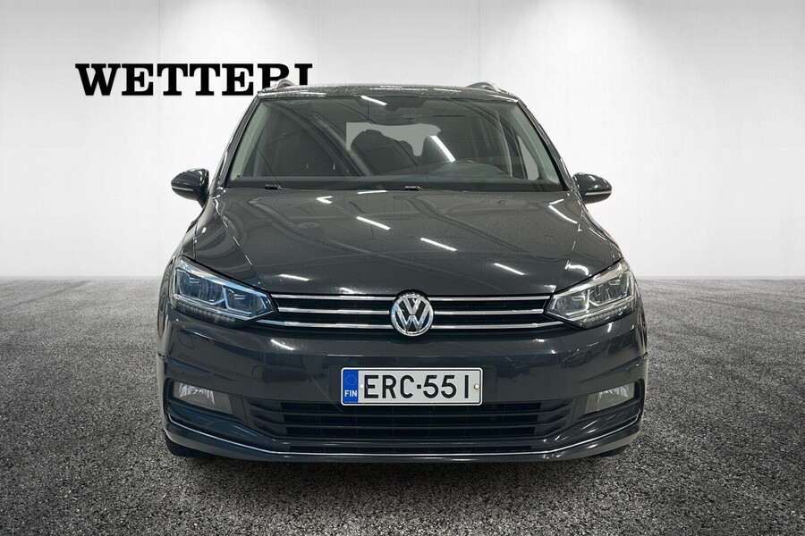 Volkswagen Touran vaihtoauto