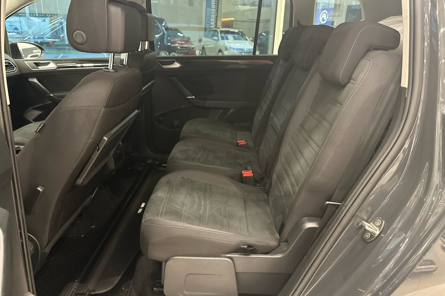 Volkswagen Touran vaihtoauto