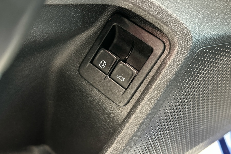 SEAT Leon Sportstourer vaihtoauto