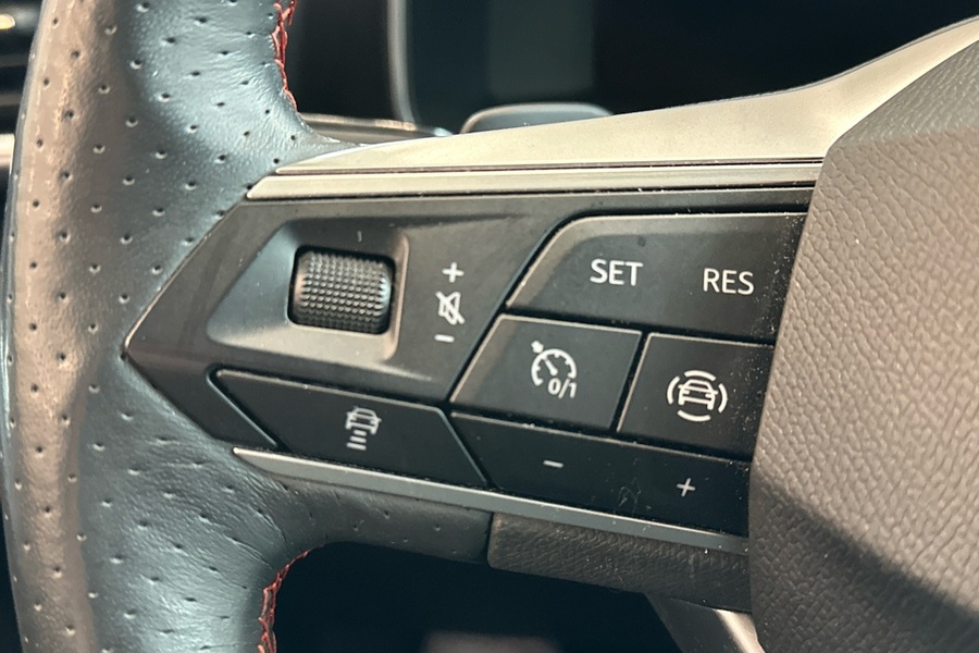 SEAT Leon Sportstourer vaihtoauto