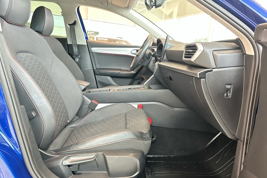SEAT Leon Sportstourer vaihtoauto