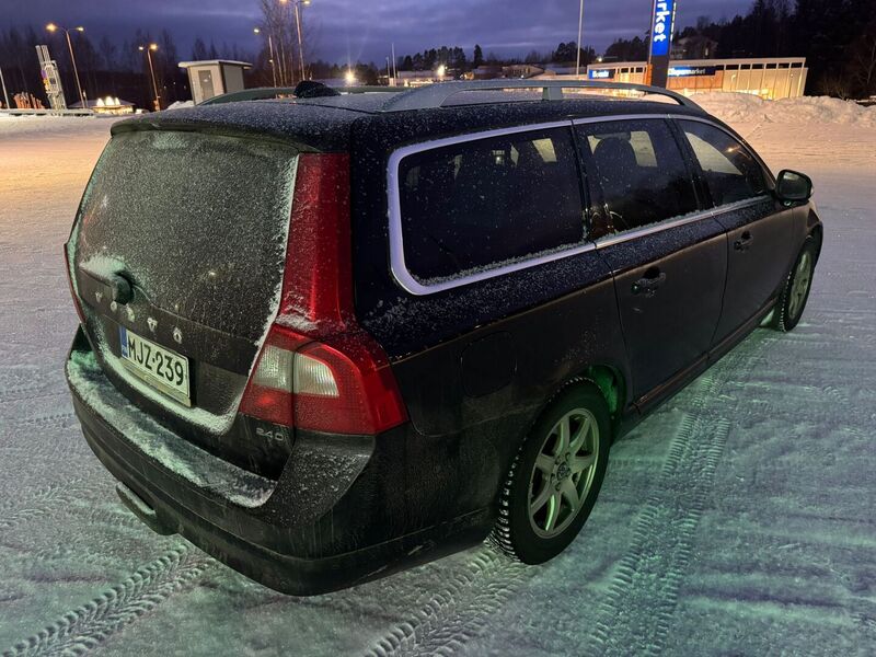 Volvo V70 vaihtoauto