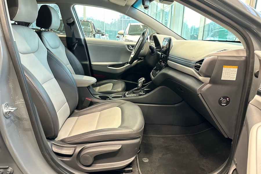 Hyundai IONIQ plug-in vaihtoauto