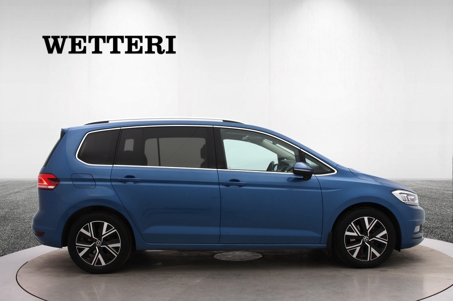 Volkswagen Touran vaihtoauto
