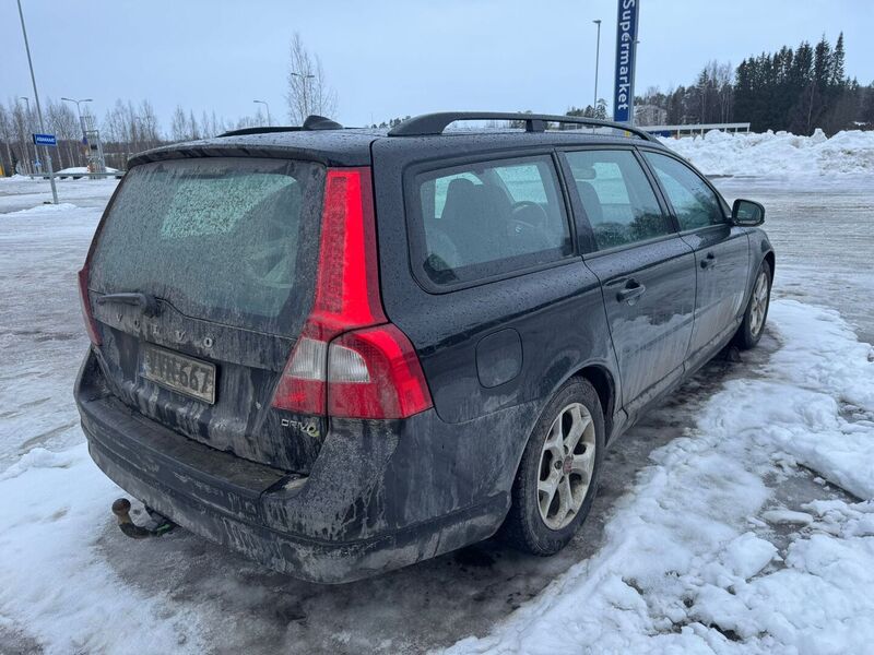 Volvo V70 vaihtoauto