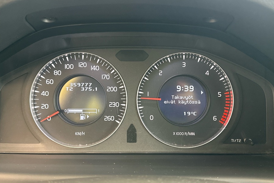 Volvo V70 vaihtoauto