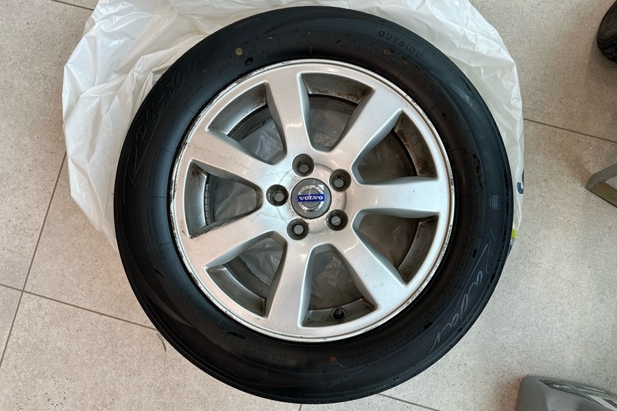 Volvo V70 vaihtoauto