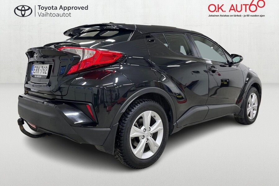 Toyota C-HR vaihtoauto