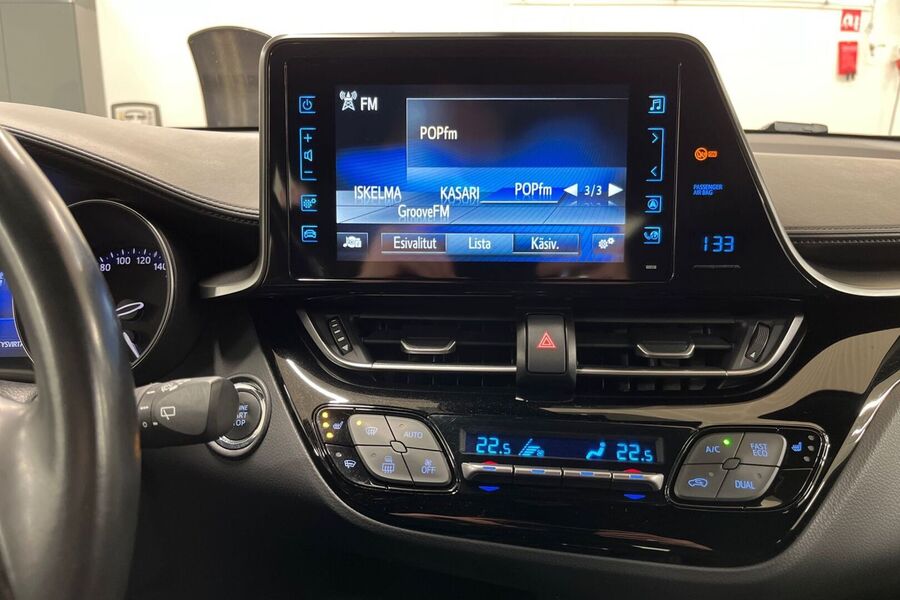 Toyota C-HR vaihtoauto