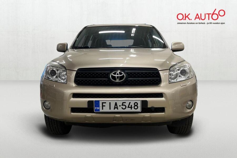 Toyota RAV4 vaihtoauto