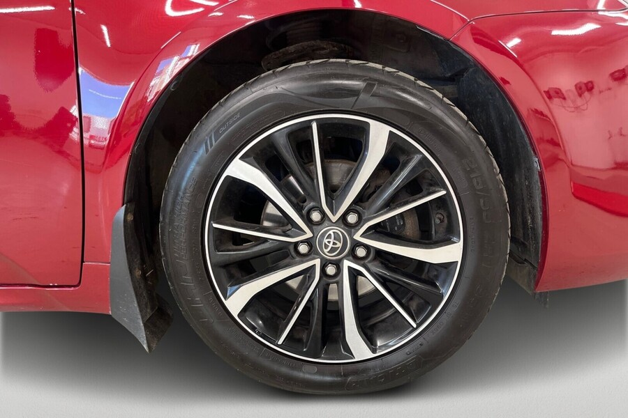 Toyota Avensis vaihtoauto