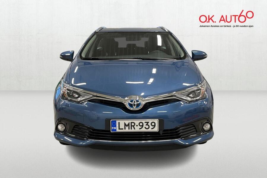 Toyota Auris vaihtoauto