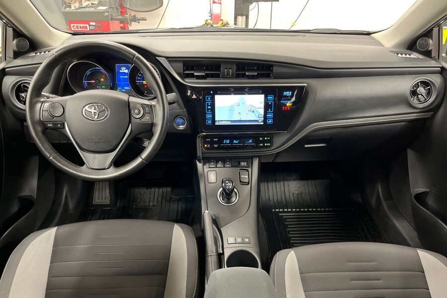 Toyota Auris vaihtoauto