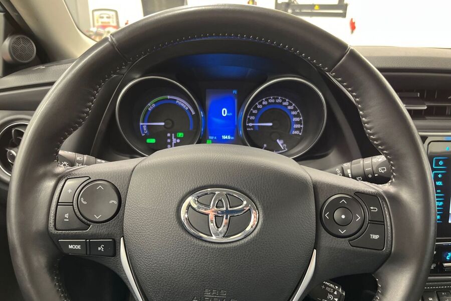 Toyota Auris vaihtoauto