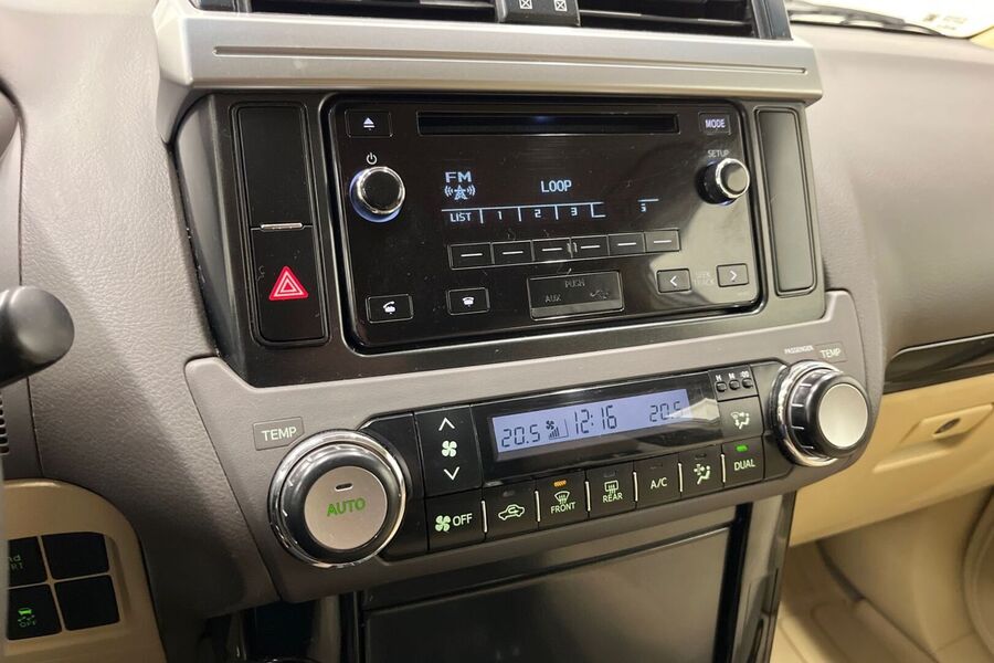 Toyota Land Cruiser vaihtoauto