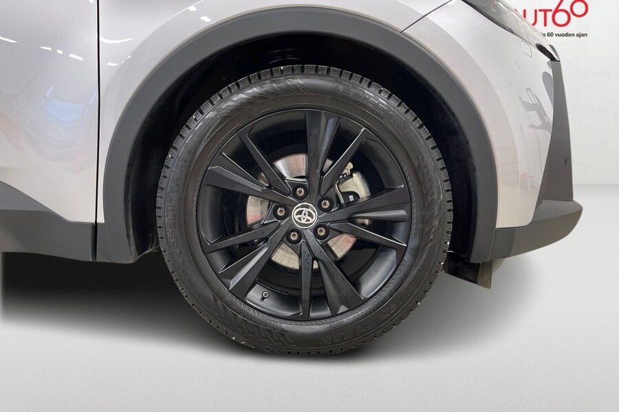 Toyota C-HR vaihtoauto