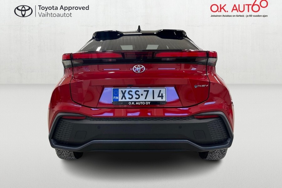 Toyota C-HR vaihtoauto