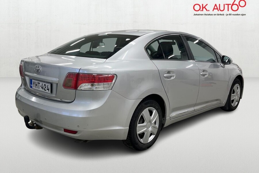 Toyota Avensis vaihtoauto