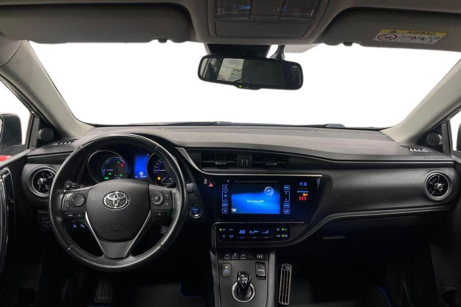 Toyota Auris vaihtoauto