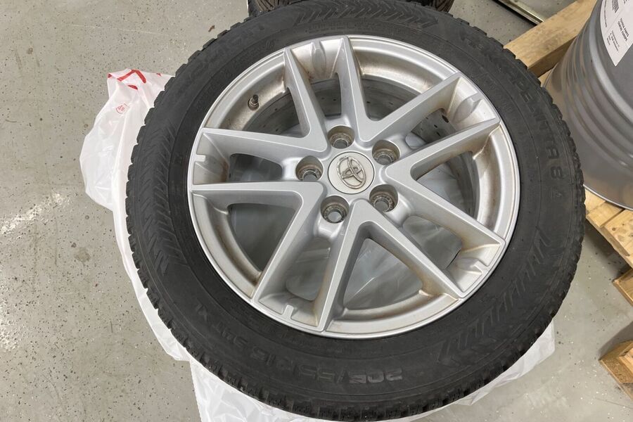 Toyota Auris vaihtoauto