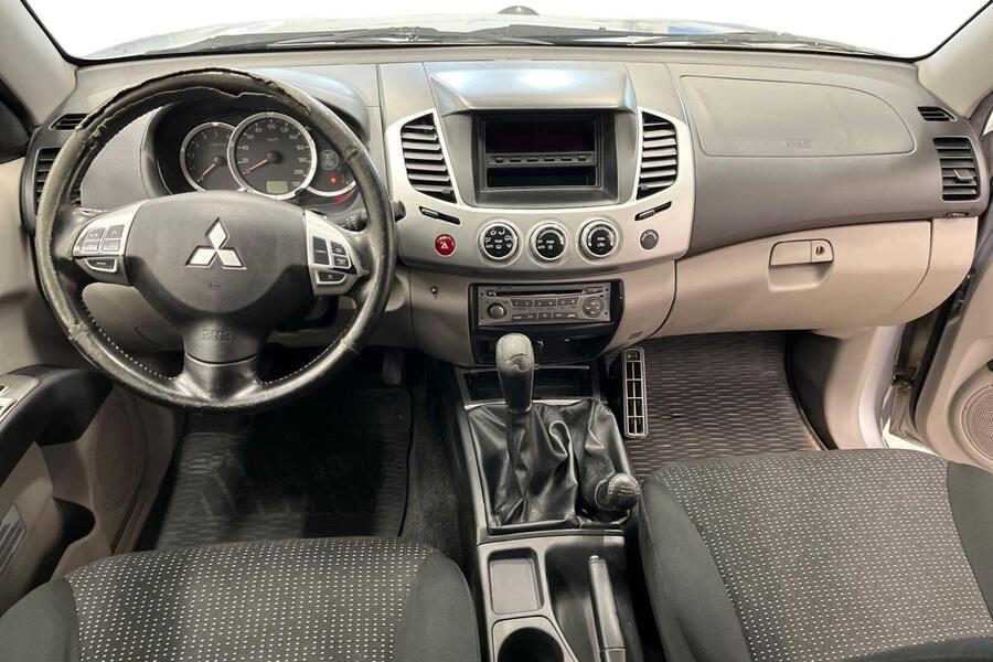 Mitsubishi L200 vaihtoauto