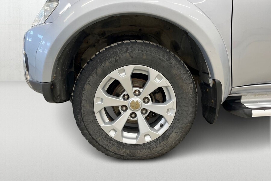 Mitsubishi L200 vaihtoauto