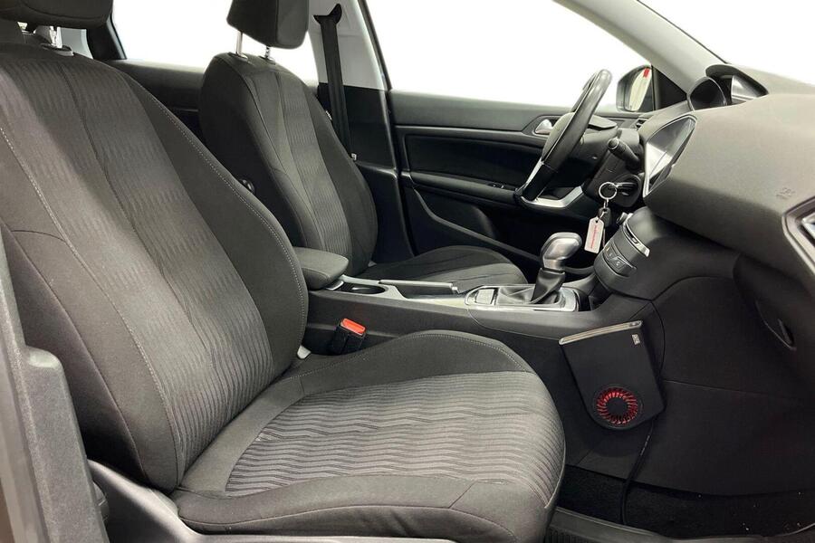 Peugeot 308 vaihtoauto