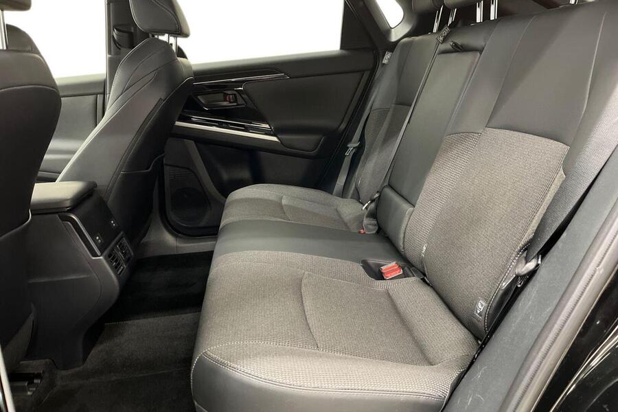 Toyota bZ4X vaihtoauto