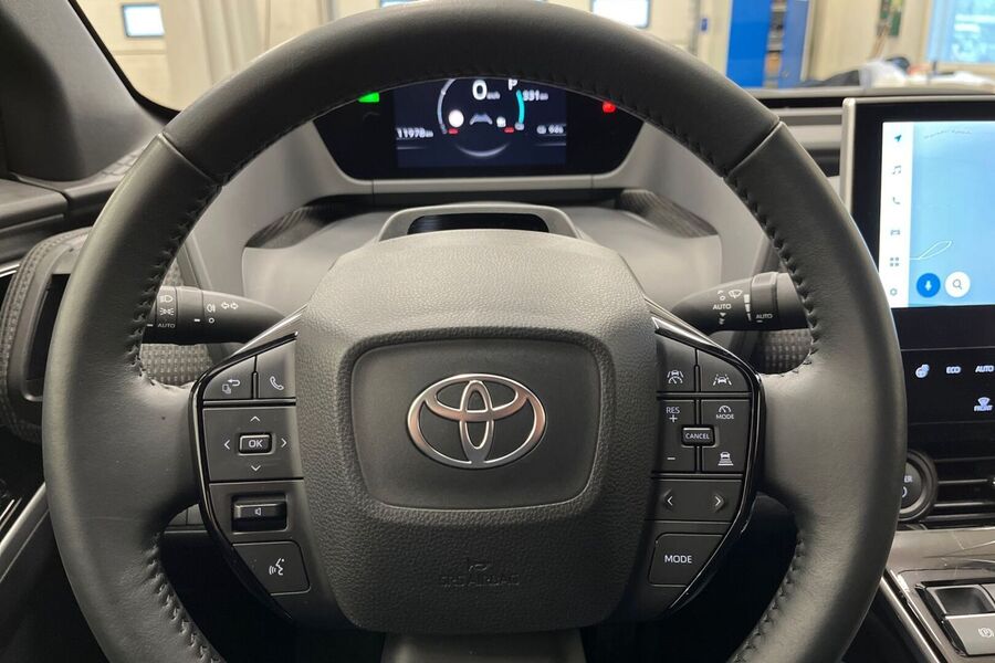 Toyota bZ4X vaihtoauto