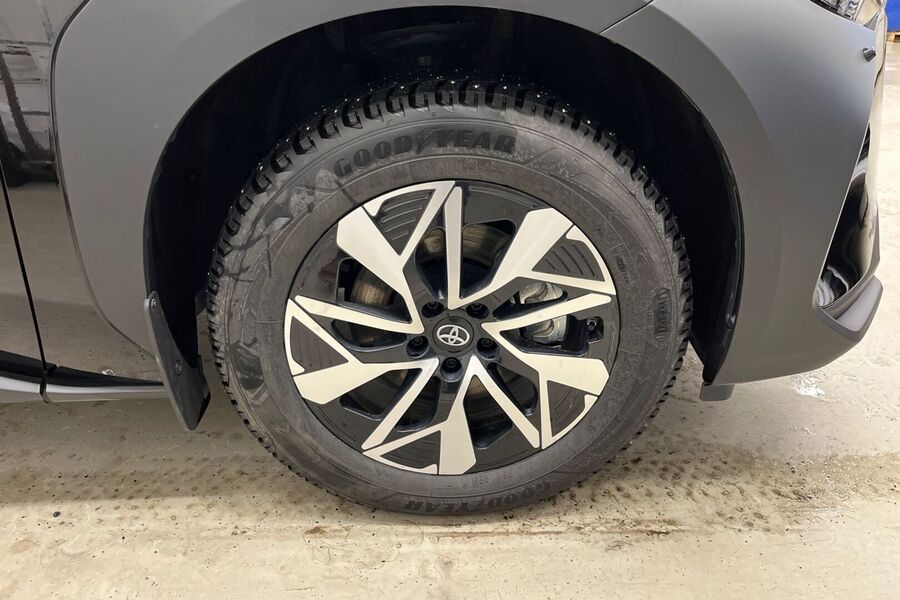 Toyota bZ4X vaihtoauto