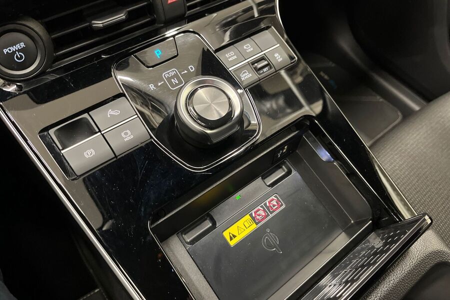 Toyota bZ4X vaihtoauto