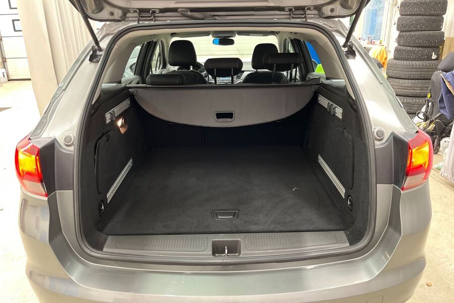 Opel Astra vaihtoauto