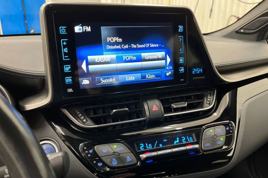 Toyota C-HR vaihtoauto