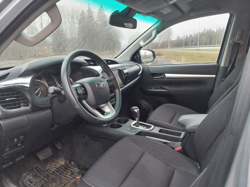 Toyota Hilux vaihtoauto