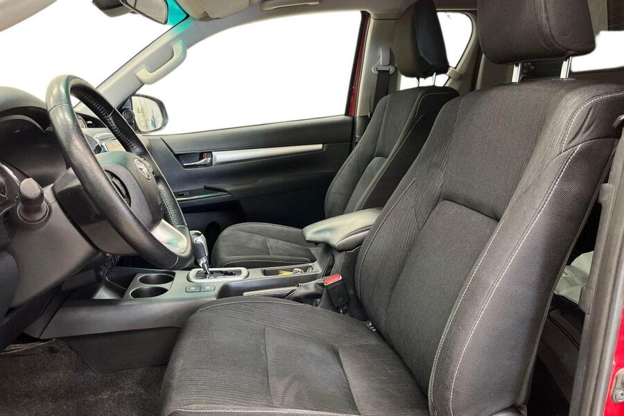 Toyota Hilux vaihtoauto