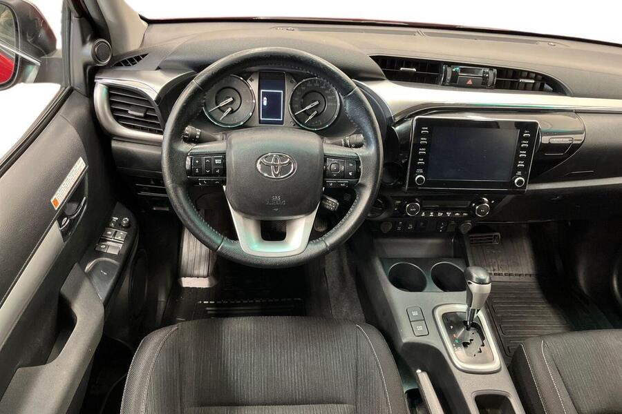 Toyota Hilux vaihtoauto